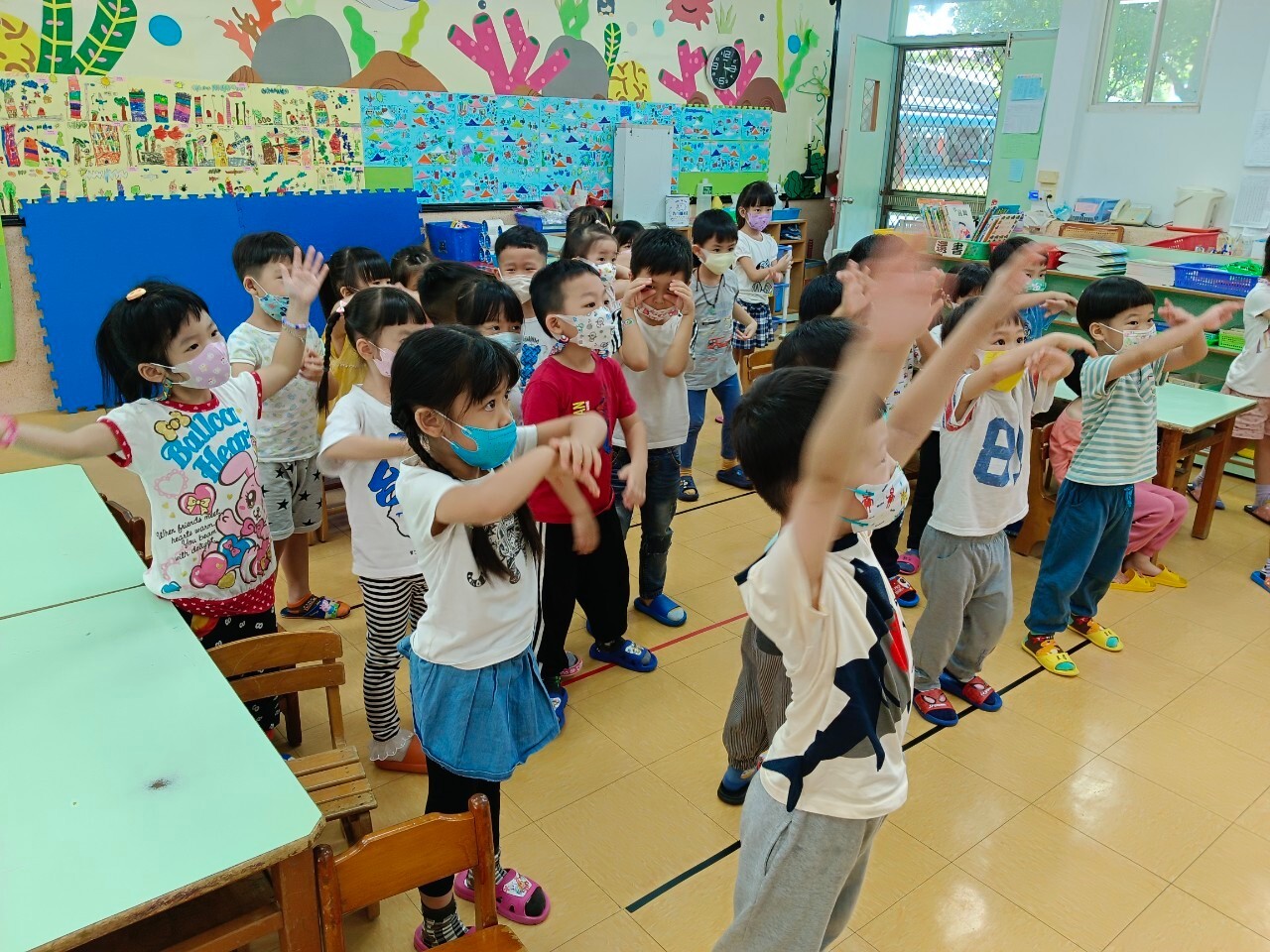 台語第五課小蜜蜂