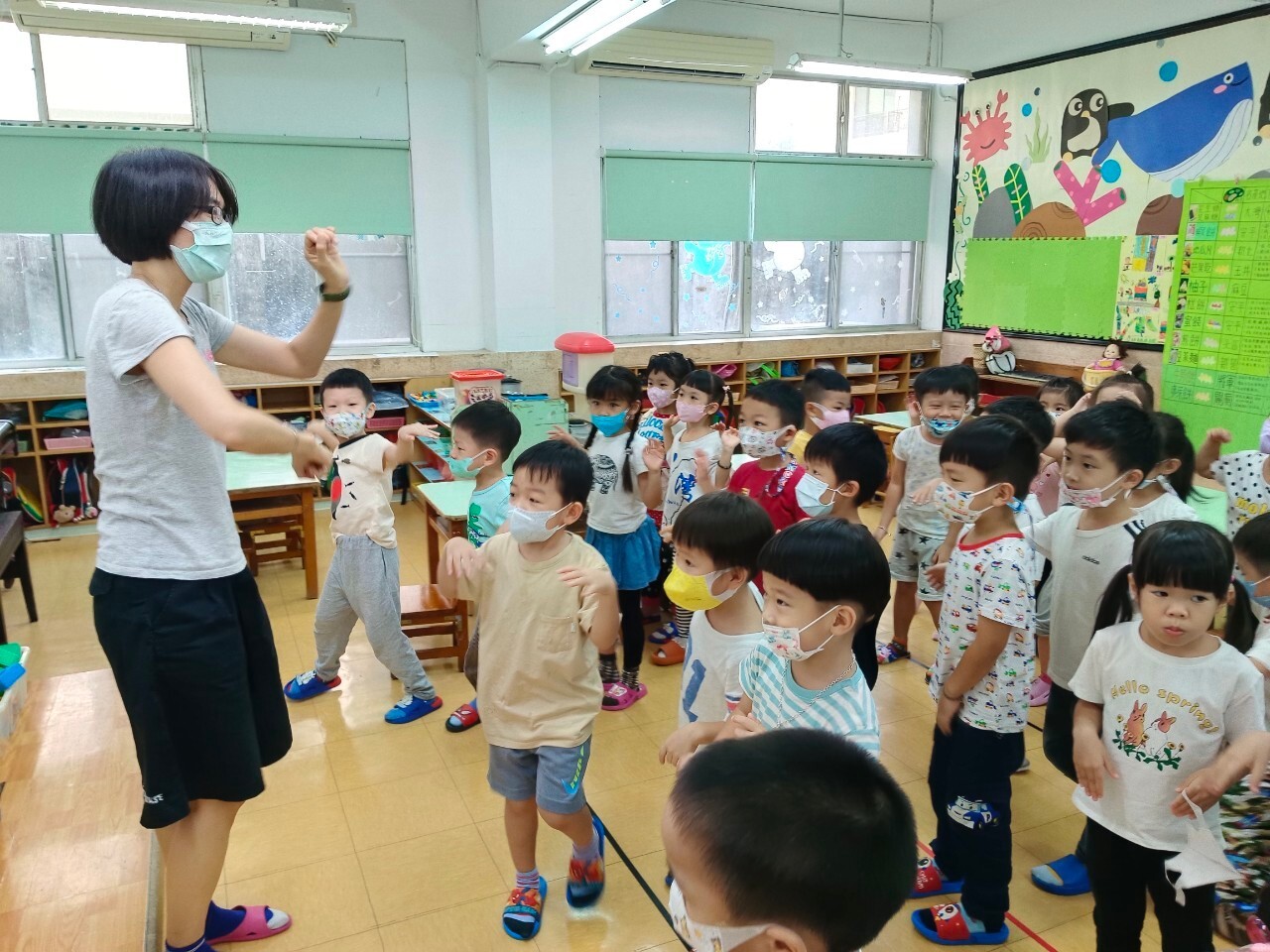 台語第五課小蜜蜂