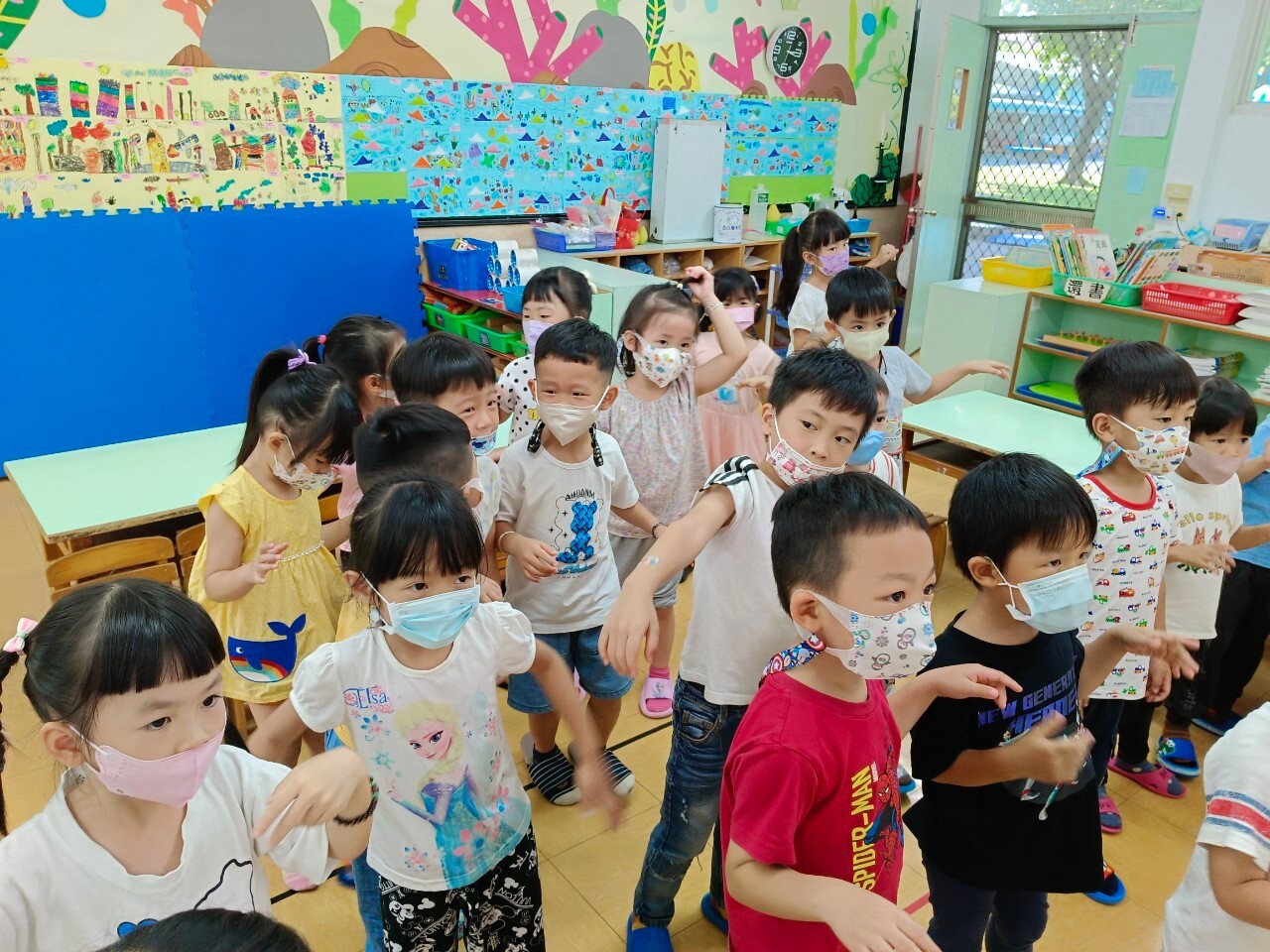 台語第五課小蜜蜂