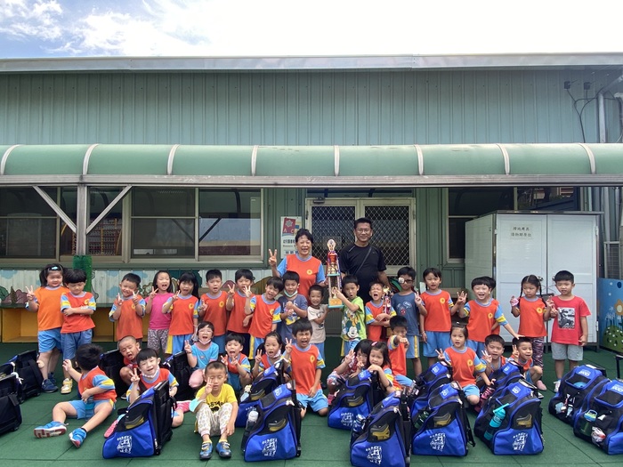台南市第12屆主委盃溜冰比賽總冠軍漢家幼兒園圖片